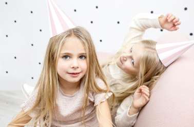 Déguisement chapeaux de fête fille pour anniversaire chat