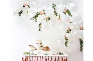 Kit arche de ballons blanc pour une fête blanche