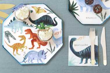 Table anniversaire dinosaure