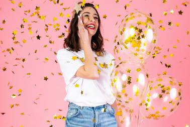 Ballons à confettis étoiles dorés