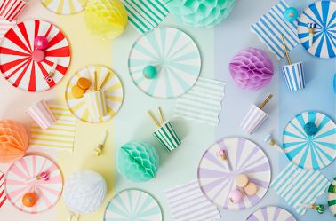 Serviettes rayées anniversaire