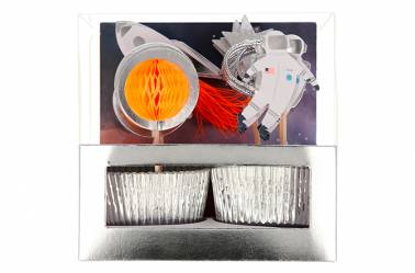 Caissettes astronaute dans l’espace