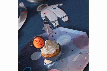 piques astronaute dans l’espace