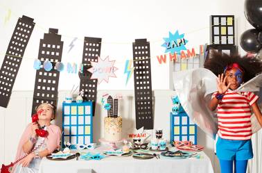 Guirlande anniversaire Superhéroines