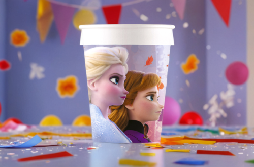 gobelets en carton imprimé des deux soeurs Elsa et Anna et de Olaf