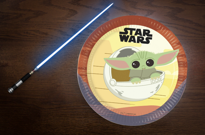 Assiette en carton bébé yoda star wars