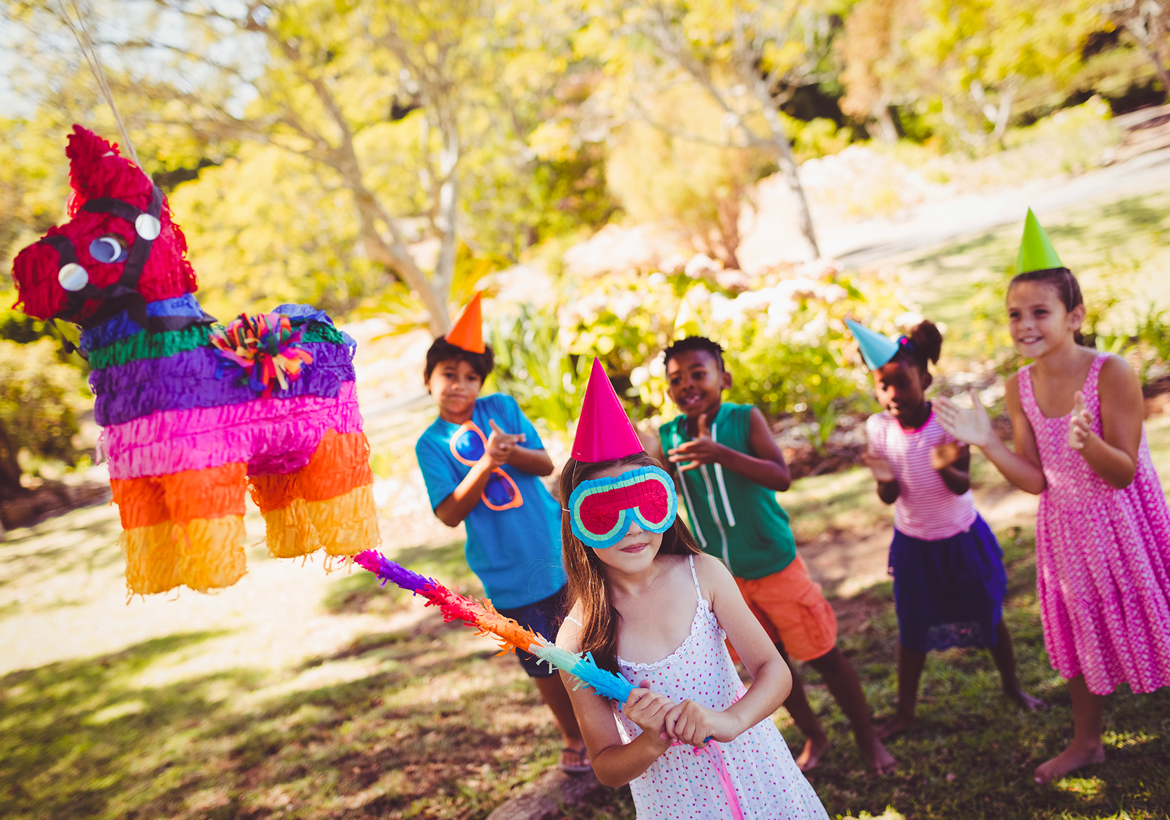 Comment fabriquer sa propre pinata pour anniversaire ? Monstres des fêtes Blog