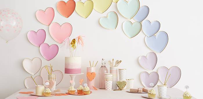 confettis de table coeur rose pastel décoration anniversaire