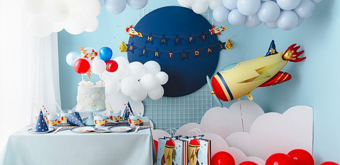 Anniversaire avion : tout pour un anniversaire enfant !